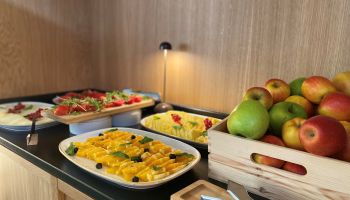 Breakfast Room 8